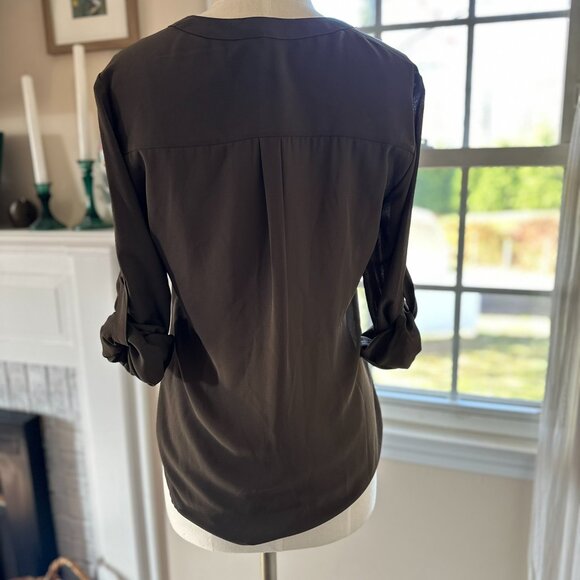 Express Green V-Neck Flowy Blouse - Picture 4 of 4